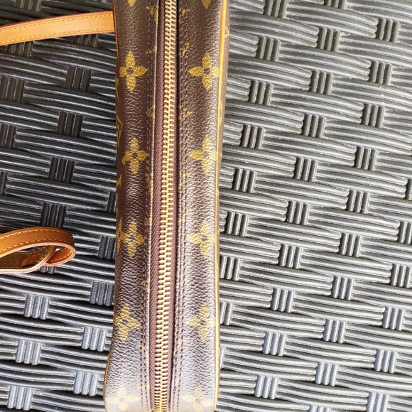 SOLD - Picture 4 of 16